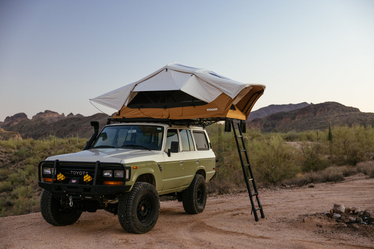 Roam- Vagabond XL 2.0 Rooftop Tent