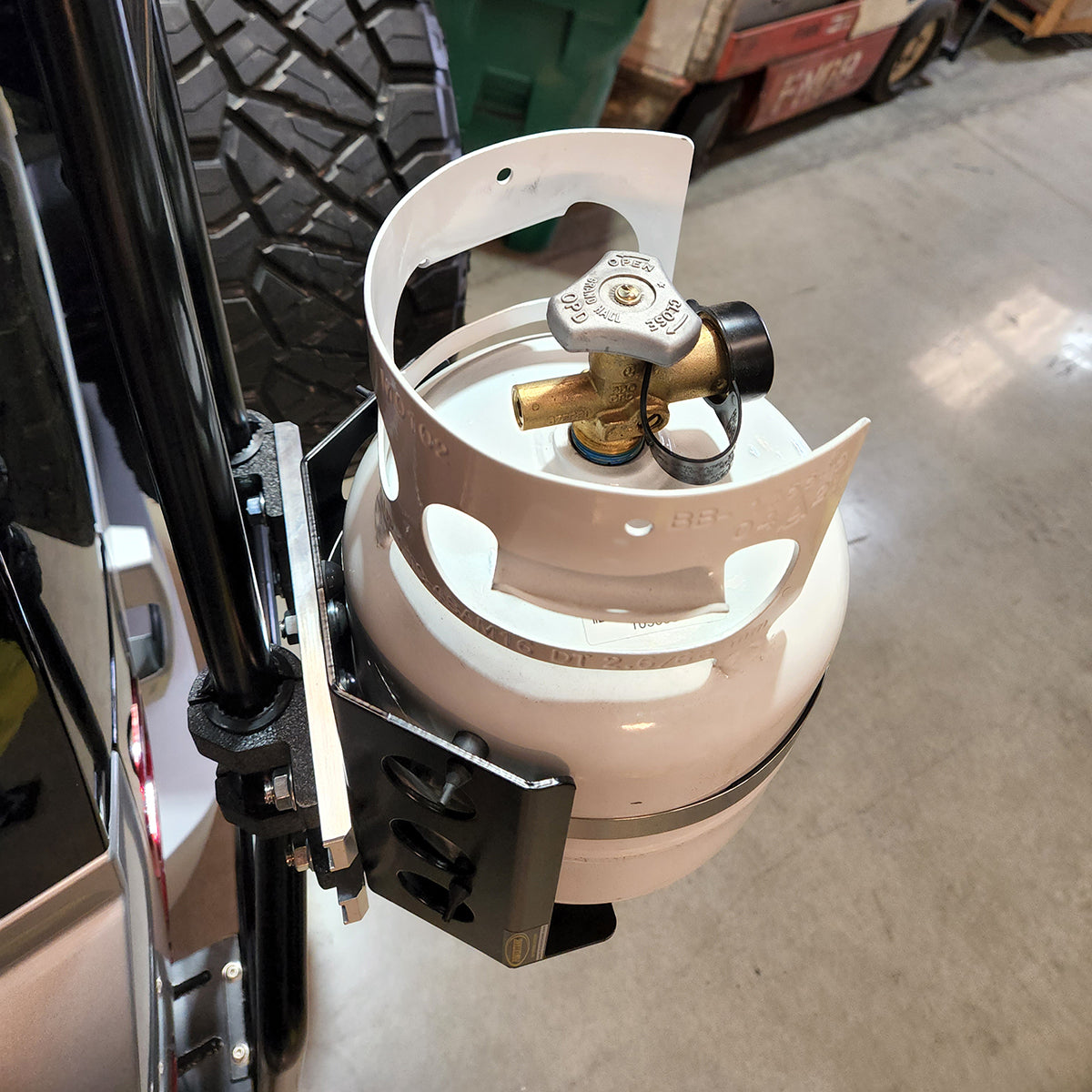 Power Tank- Ladder Cross-Bar Mount for Propane and CO2 Power Tanks