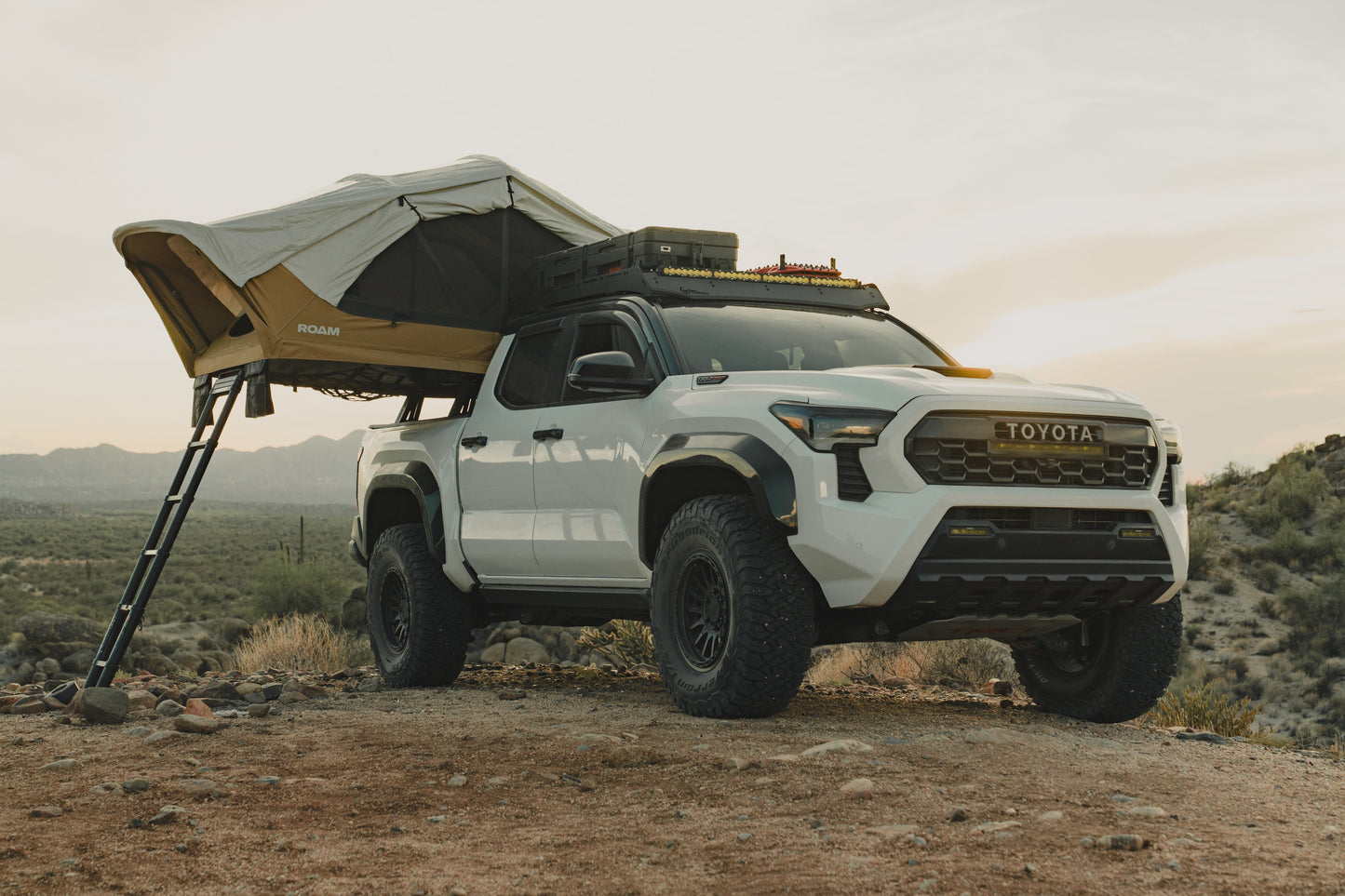 Roam- Vagabond 2.0 Rooftop Tent
