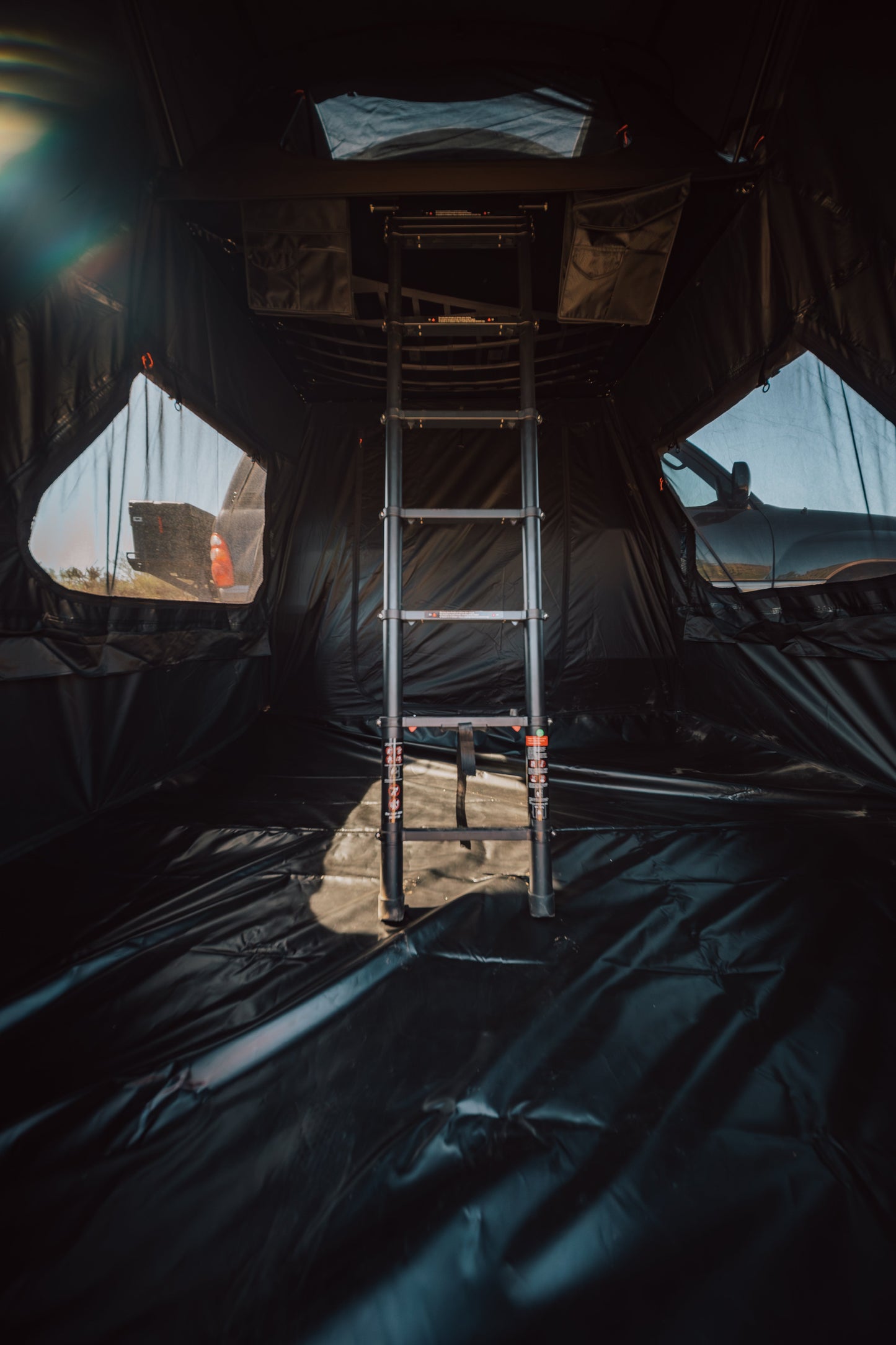 Roam- Vagabond 2.0 Rooftop Tent
