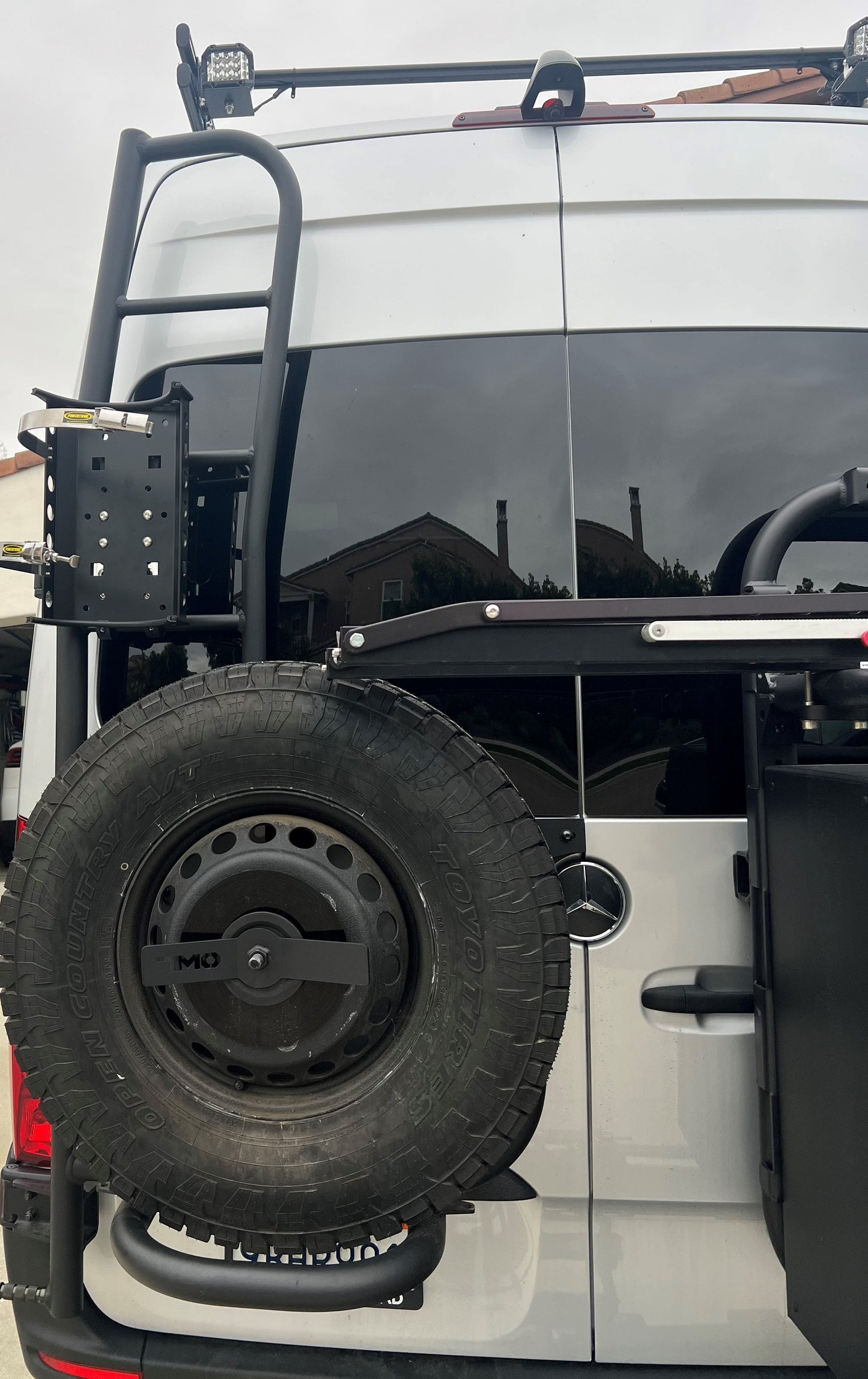 Power Tank- Ladder Cross-Bar Mount for Propane and CO2 Power Tanks